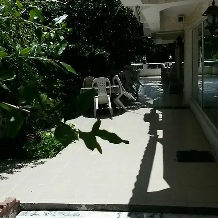 Kent Hotel 3*